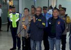 2-Pelaku-Kasus-Judi-Online-Libatkan-Pegawai-Komdigi-Tiba-di-Bandara-Soetta