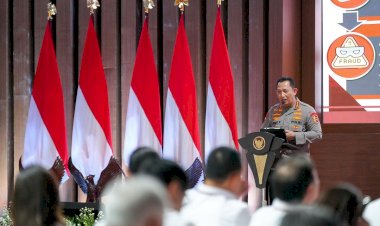 Kapolri-Isi-Materi-Pemberantasan-Korupsi-di-Retreat-Kabinet-Merah-Putih