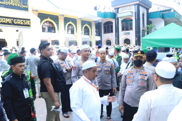 Polres Gresik Libatkan Ratusan Personel Layanan Pengamanan Haul Habib Abu Bakar Assegaf ke-71