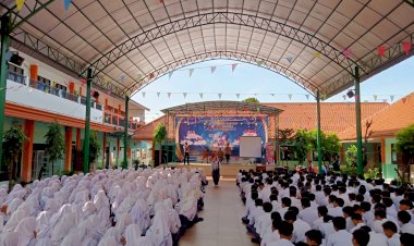 Polsek-Krian-Sosialisasikan-Tertib-Lalu-Lintas-ke-Pelajar