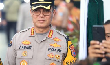 Operasi-Ketupat-Semeru,-Polda-Jatim-Jaga-Kekhusukan-Ibadah-Umat-dan-Stabilitas-Kamtibmas