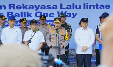 Pimpin-One-Way-Nasional-Arus-Balik-Lebaran,-Kapolri-ke-Pemudik-Utamakan-Keselamatan