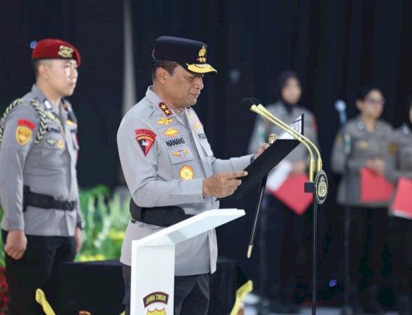 Kapolda Jatim Pimpin Sertijab PJU dan Kapolres, Perkuat Regenerasi Kepemimpinan dan Pelayanan Presisi