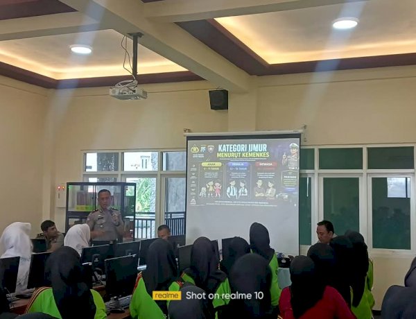 Polresta Sidoarjo Edukasi Pelajar SMK YPM 5 Sukodono tentang Bullying dan Radikalisme