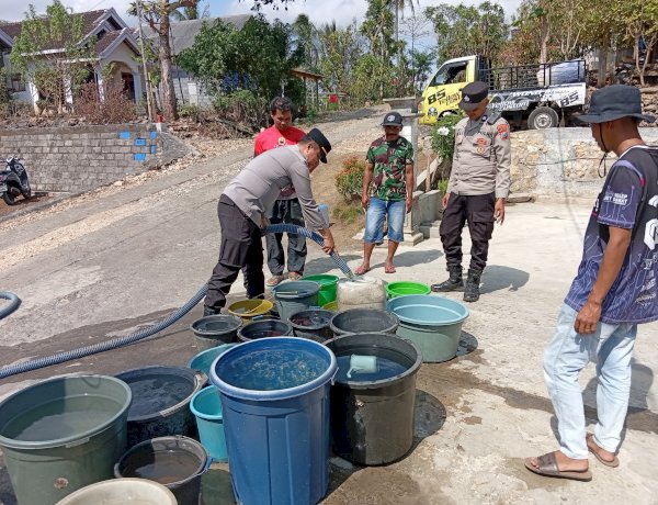 Polres Malang Salurkan Bantuan Air Bersih untuk Warga Terdampak Kekeringan di Bantur