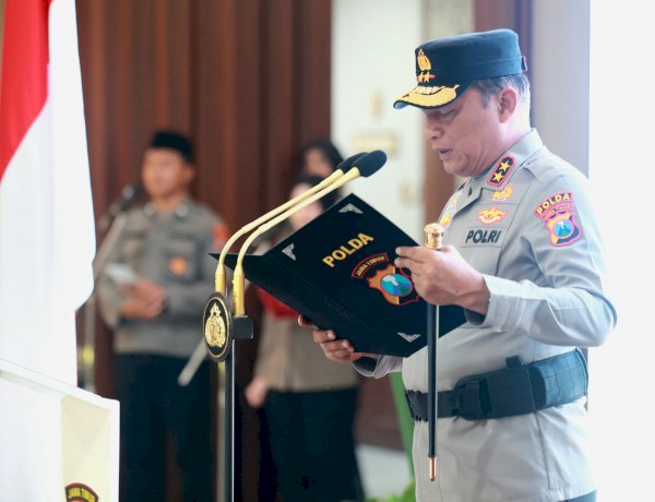 Kapolda Jatim Pimpin Sertijab Kabid TIK dan Sejumlah Kapolres Baru