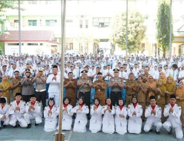 Polres Kediri Masuk Sekolah Bentengi Pelajar dari Bullying dan Bahaya Narkoba