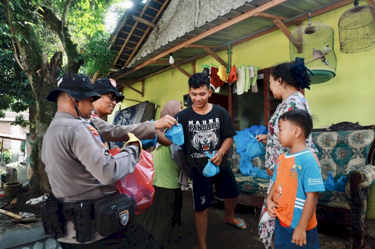 Polres Jember Terjunkan Personel Bantu Warga Terdampak Banjir