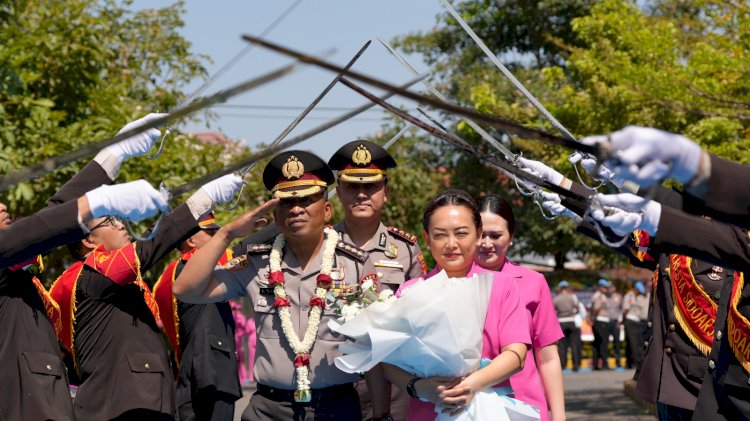 Farewell Parade Pisah Sambut Kapolresta Sidoarjo